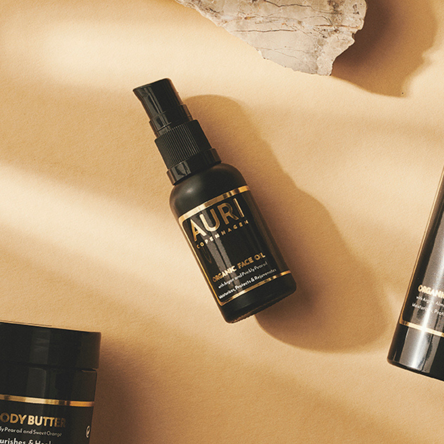 Facial oil with argan oil and prickly pear oil